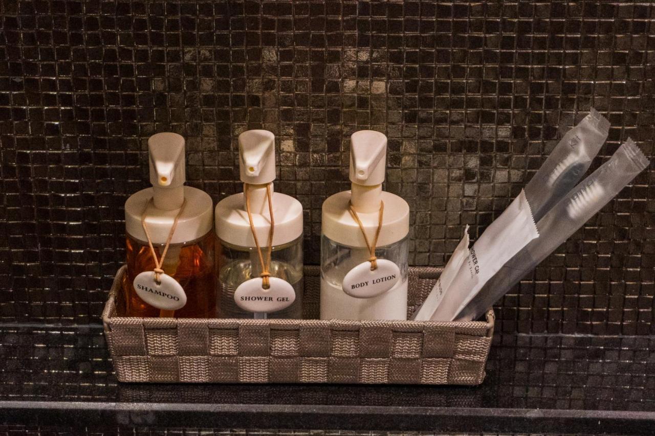 Wealth Boutique Hotel Chiang Mai Bagian luar foto