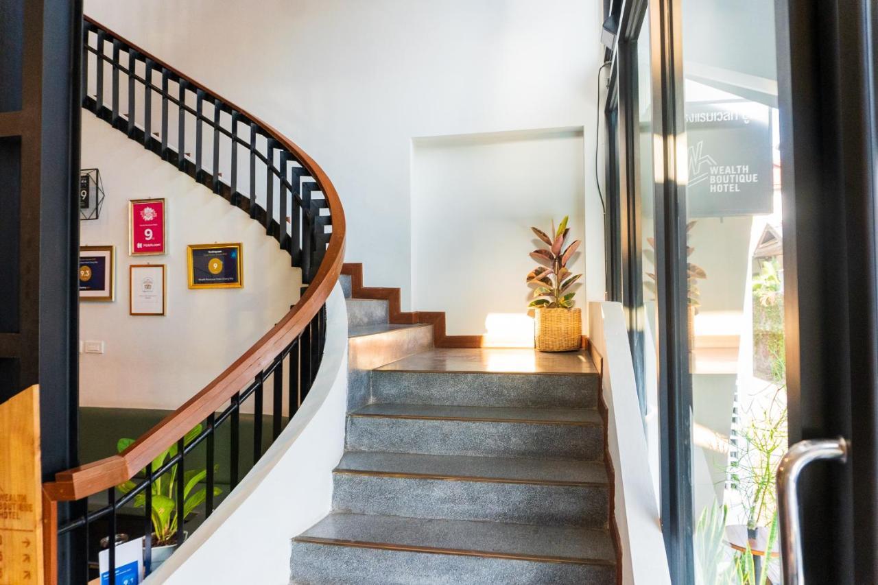 Wealth Boutique Hotel Chiang Mai Bagian luar foto